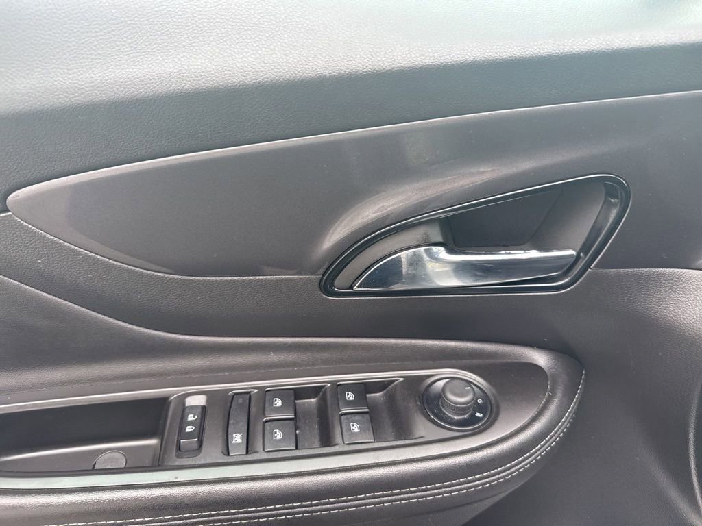 Used 2022 Buick Encore Preferred w/ Safety Package image 18