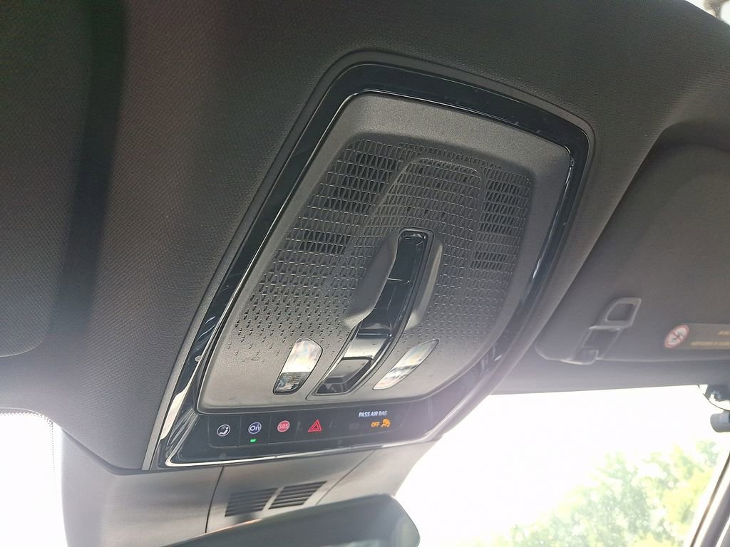 Used 2024 Cadillac Lyriq Luxury AWD/4WD image 27