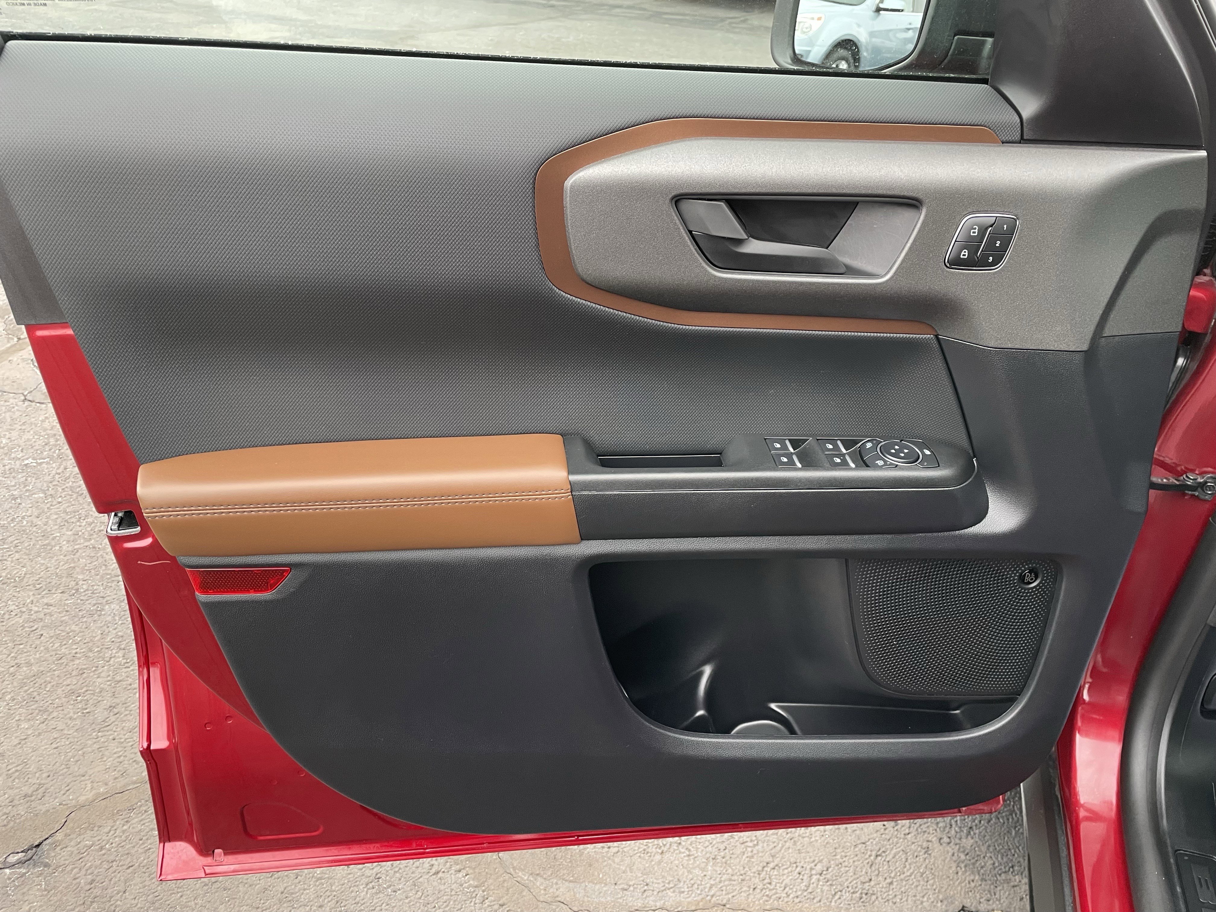 Used 2025 Ford Bronco Sport Outer Banks w/ Outer Banks Tech Package+ image 12