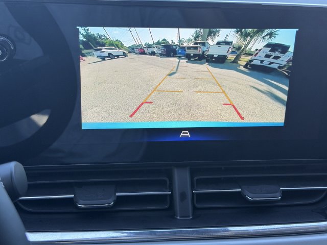 New 2026 Chevrolet Trax LT w/ Sunroof Package FWD image 35