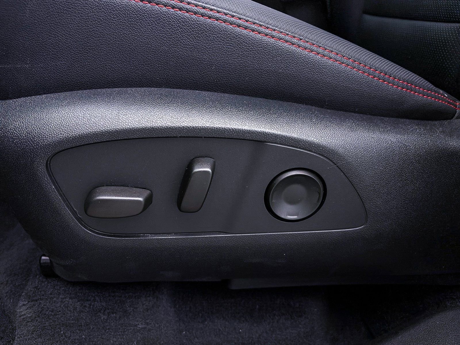 Used 2024 Chevrolet Traverse RS w/ LPO, Floor Liner Package AWD/4WD image 20