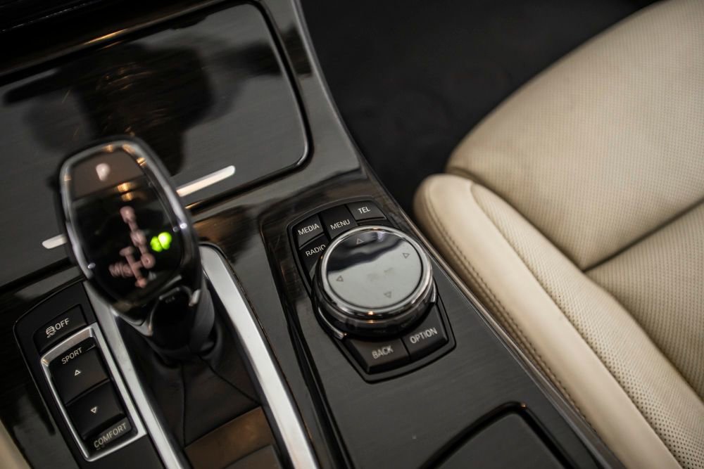 Used 2014 BMW 550i Sedan RWD image 39