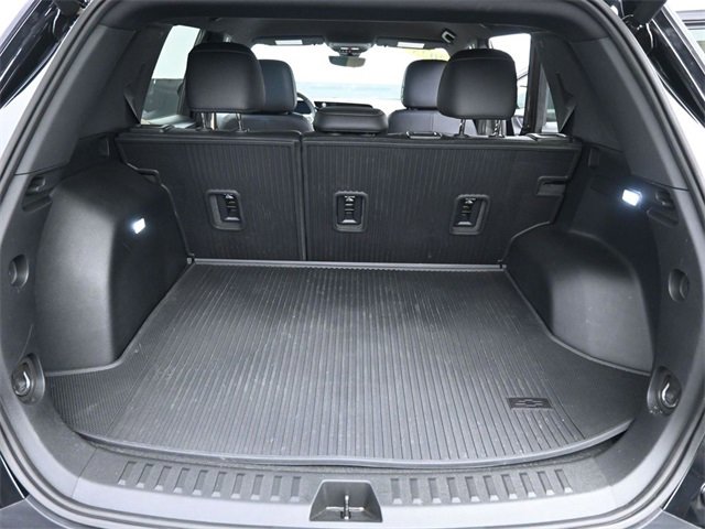 Used 2025 Chevrolet Equinox ACTIV w/ Safety and Technology Package image 14