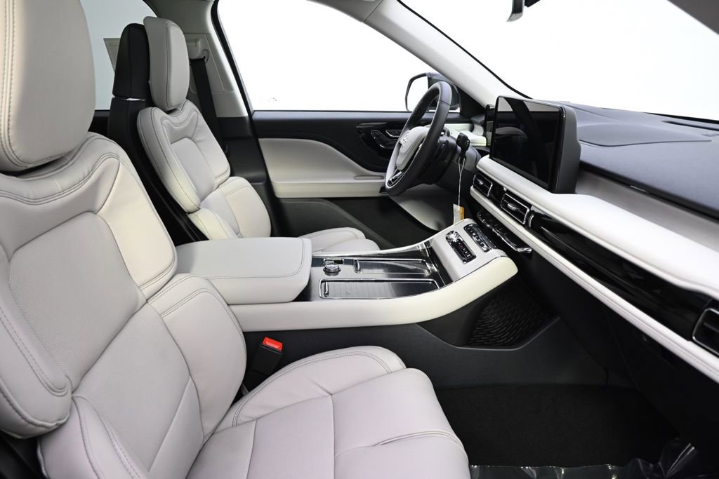 New 2026 Lincoln Aviator Reserve image 16