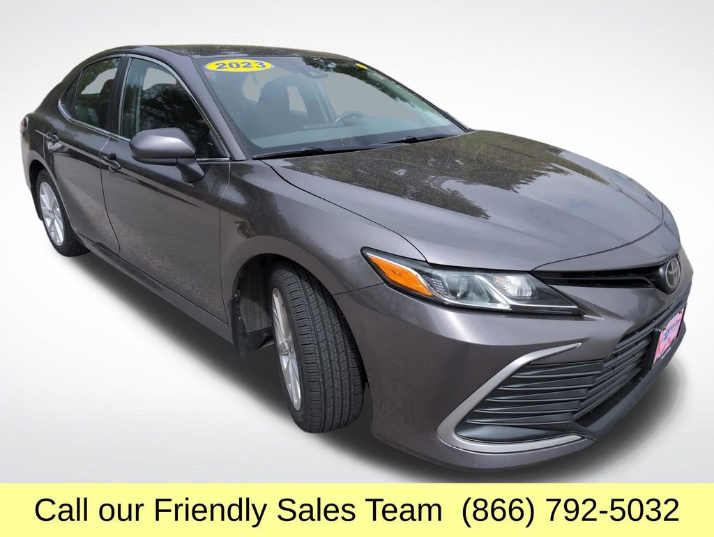 Used 2023 Toyota Camry LE AWD/4WD image 8