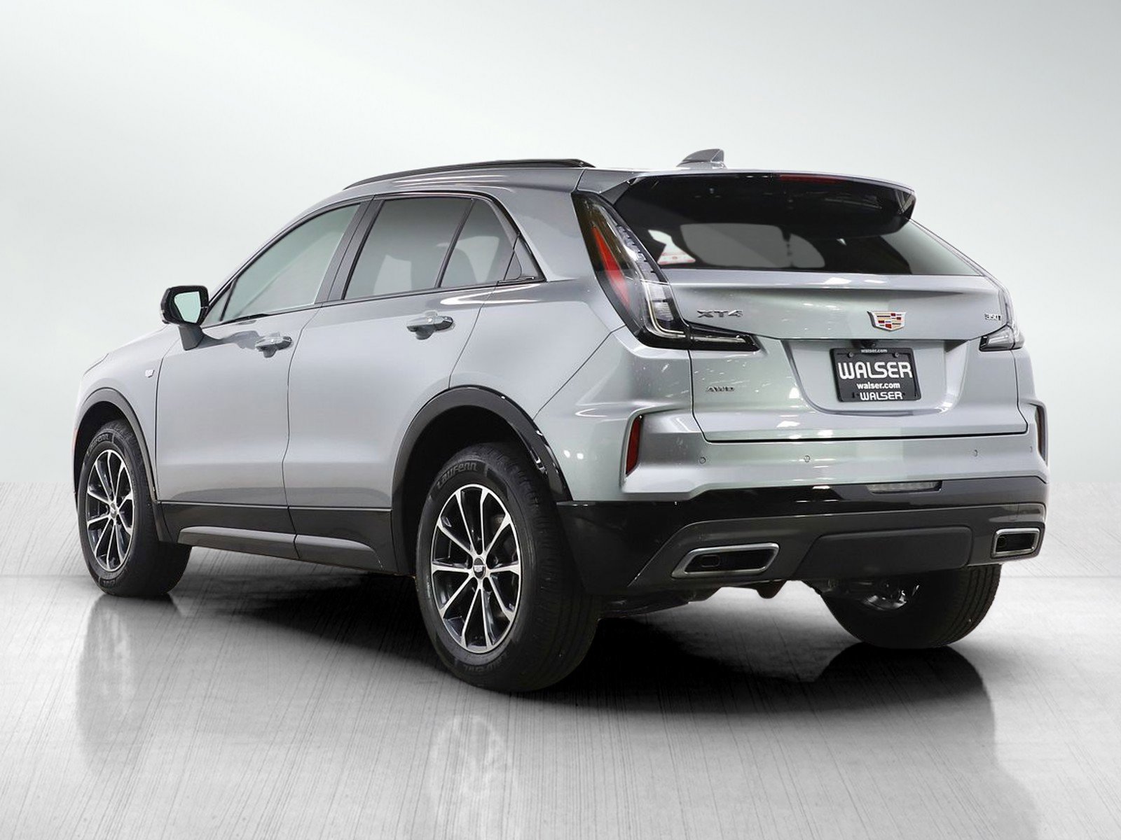 Used 2025 Cadillac XT4 Sport AWD/4WD image 3