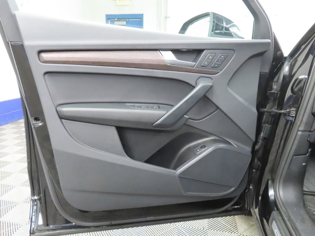 Used 2023 Audi Q5 2.0T Premium w/ Convenience Package AWD/4WD image 50