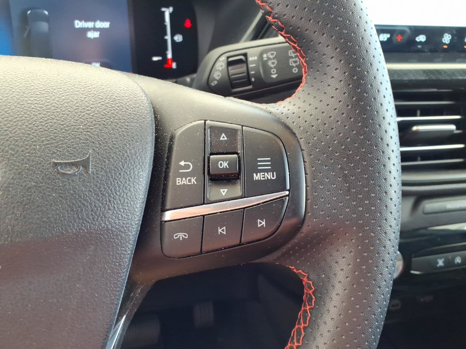 Used 2025 Ford Escape ST-Line w/ Tech Pack #1 FWD image 15