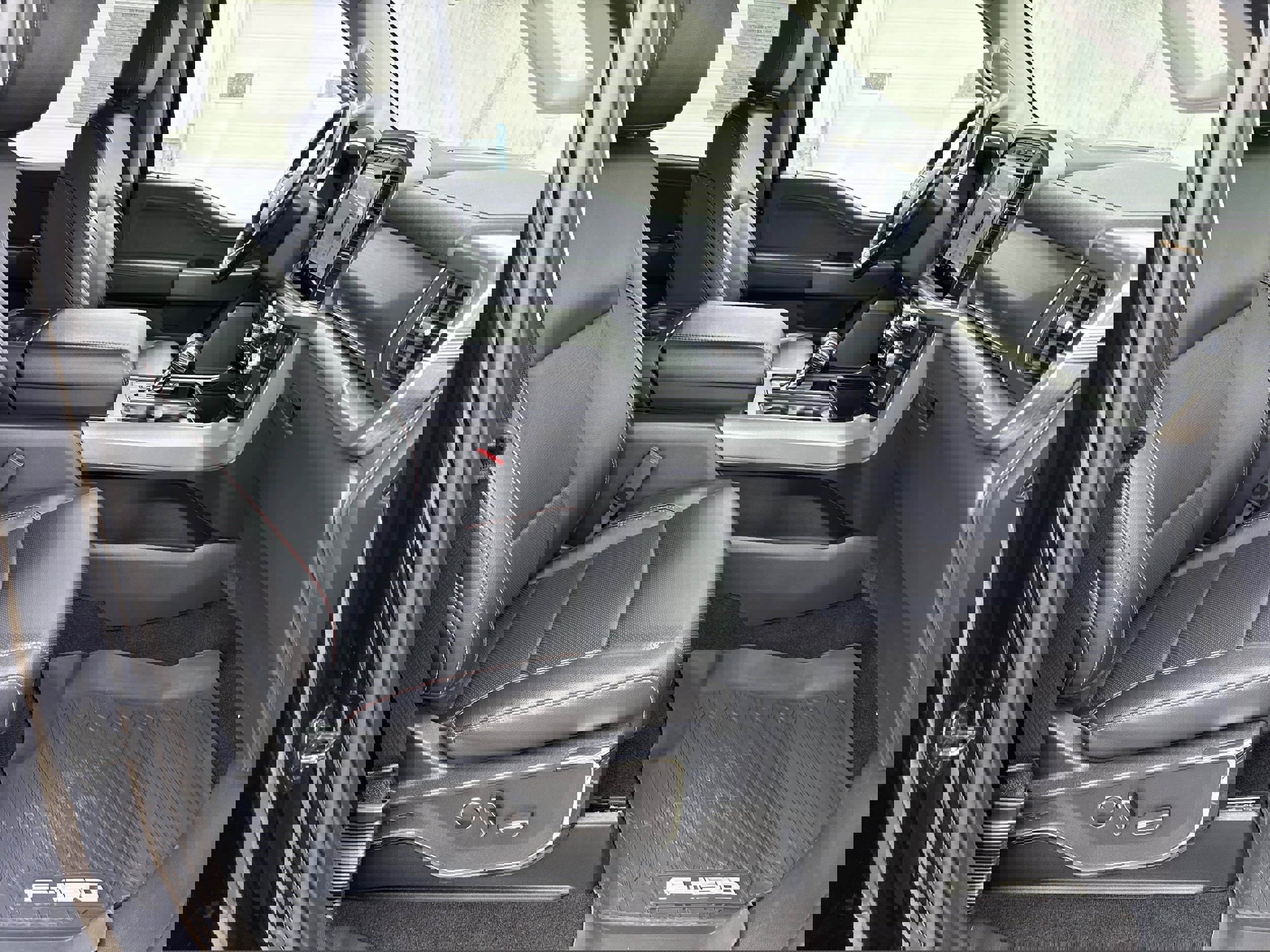 Used 2023 Ford F150 Lariat w/ Equipment Group 502A High image 27