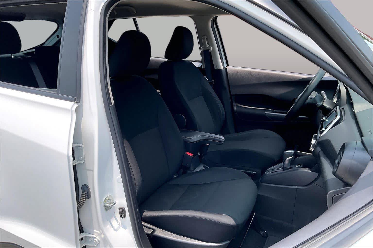 Used 2024 Nissan Kicks S FWD image 9