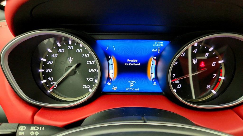 Used 2019 Maserati Levante GranLusso image 14