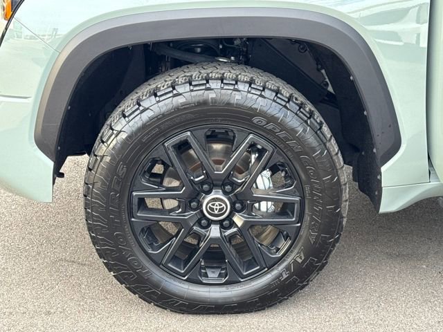 Used 2024 Toyota Tundra Limited image 22