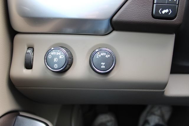 Used 2020 Chevrolet Tahoe Premier AWD/4WD image 29