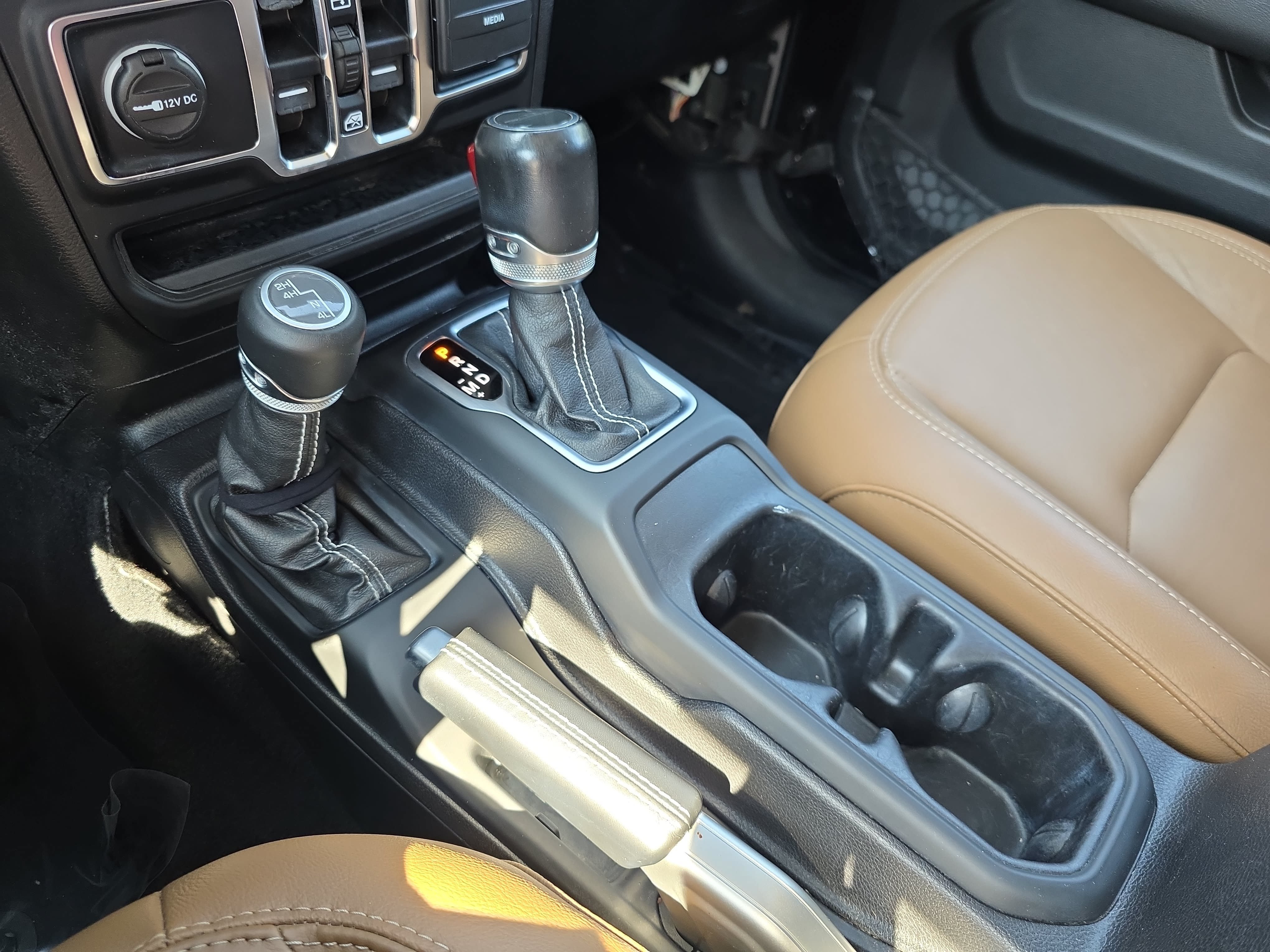 Used 2020 Jeep Gladiator Overland AWD/4WD image 22