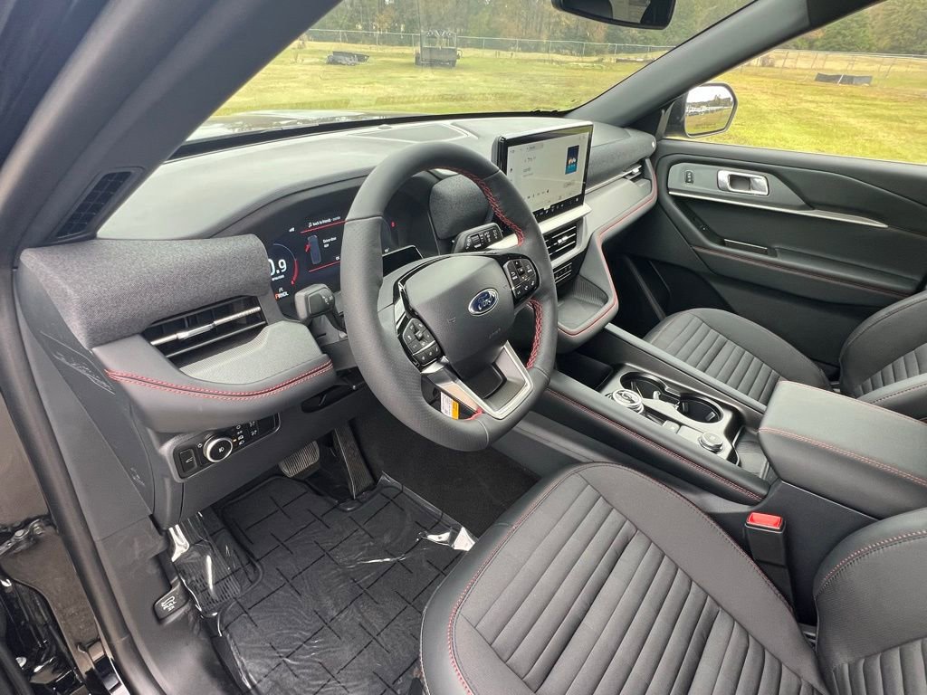 New 2026 Ford Explorer ST-Line w/ ST-Line Street Pack image 12