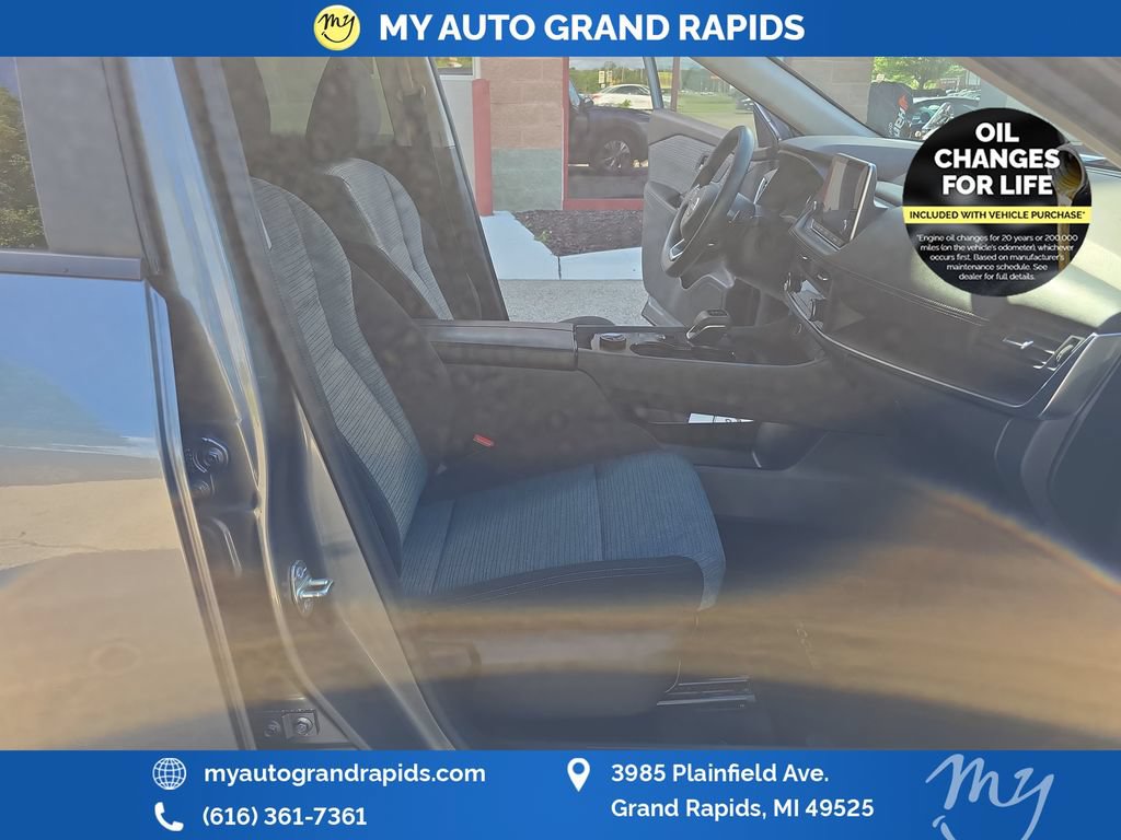 Used 2023 Nissan Rogue SV AWD/4WD image 22