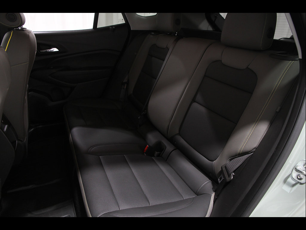 Certified 2024 Chevrolet Trax ACTIV FWD image 18