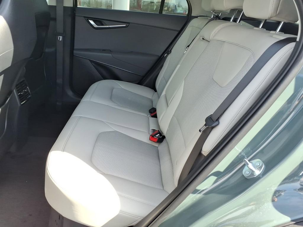 New 2026 Kia Niro EX image 10
