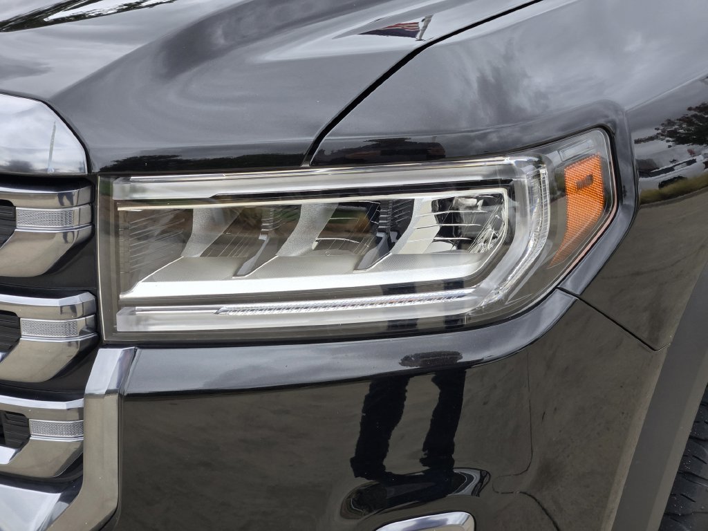 Used 2023 GMC Acadia AT4 AWD/4WD image 6