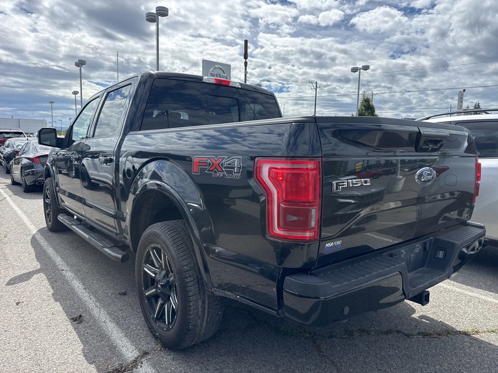 Used 2015 Ford F150 Lariat w/ Equipment Group 501A Mid AWD/4WD image 8