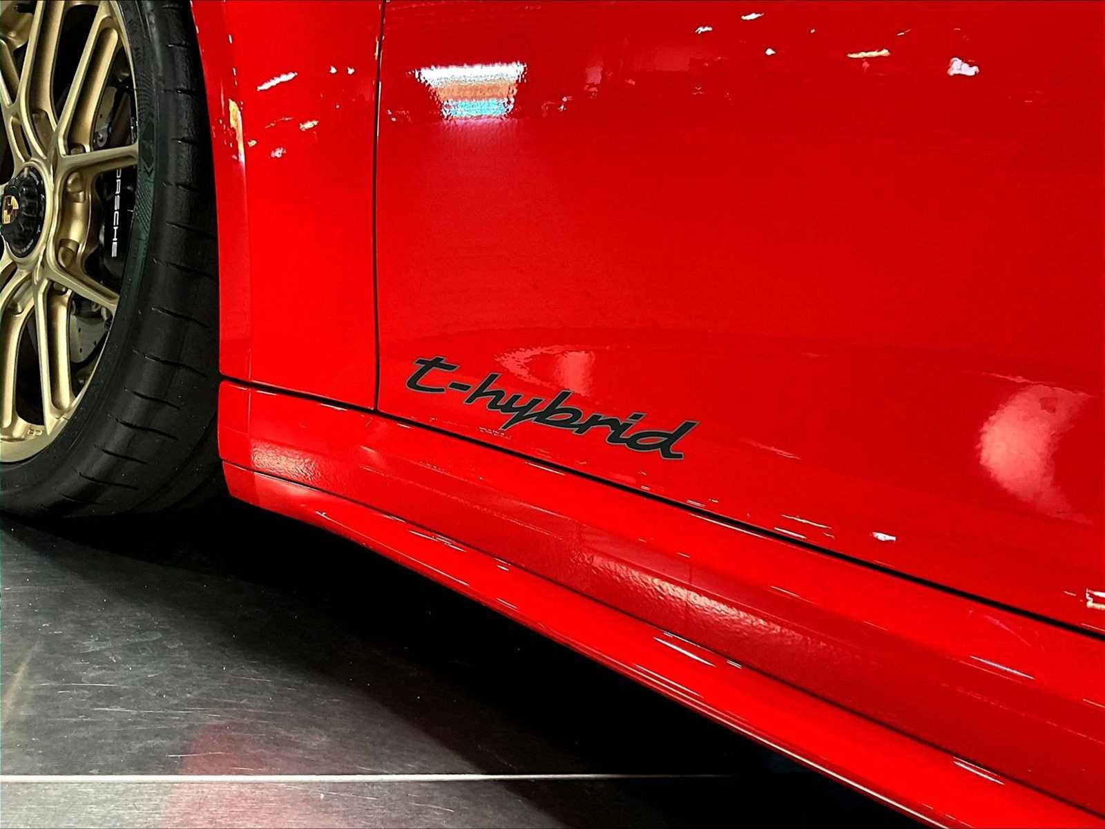 Used 2025 Porsche 911 Carrera GTS image 35