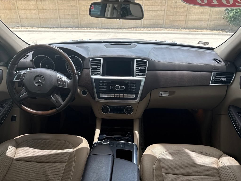Used 2016 Mercedes-Benz GL 550 4MATIC image 15