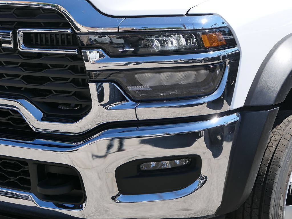 New 2026 RAM 5500 Tradesman w/ Chrome Appearance Group AWD/4WD image 8
