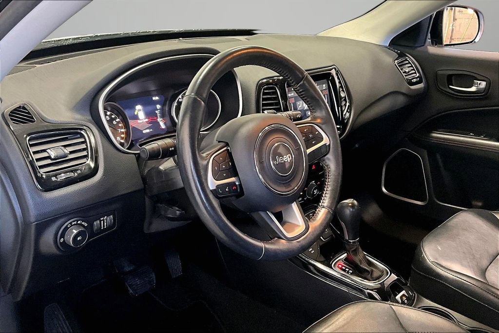 Used 2019 Jeep Compass Limited image 17