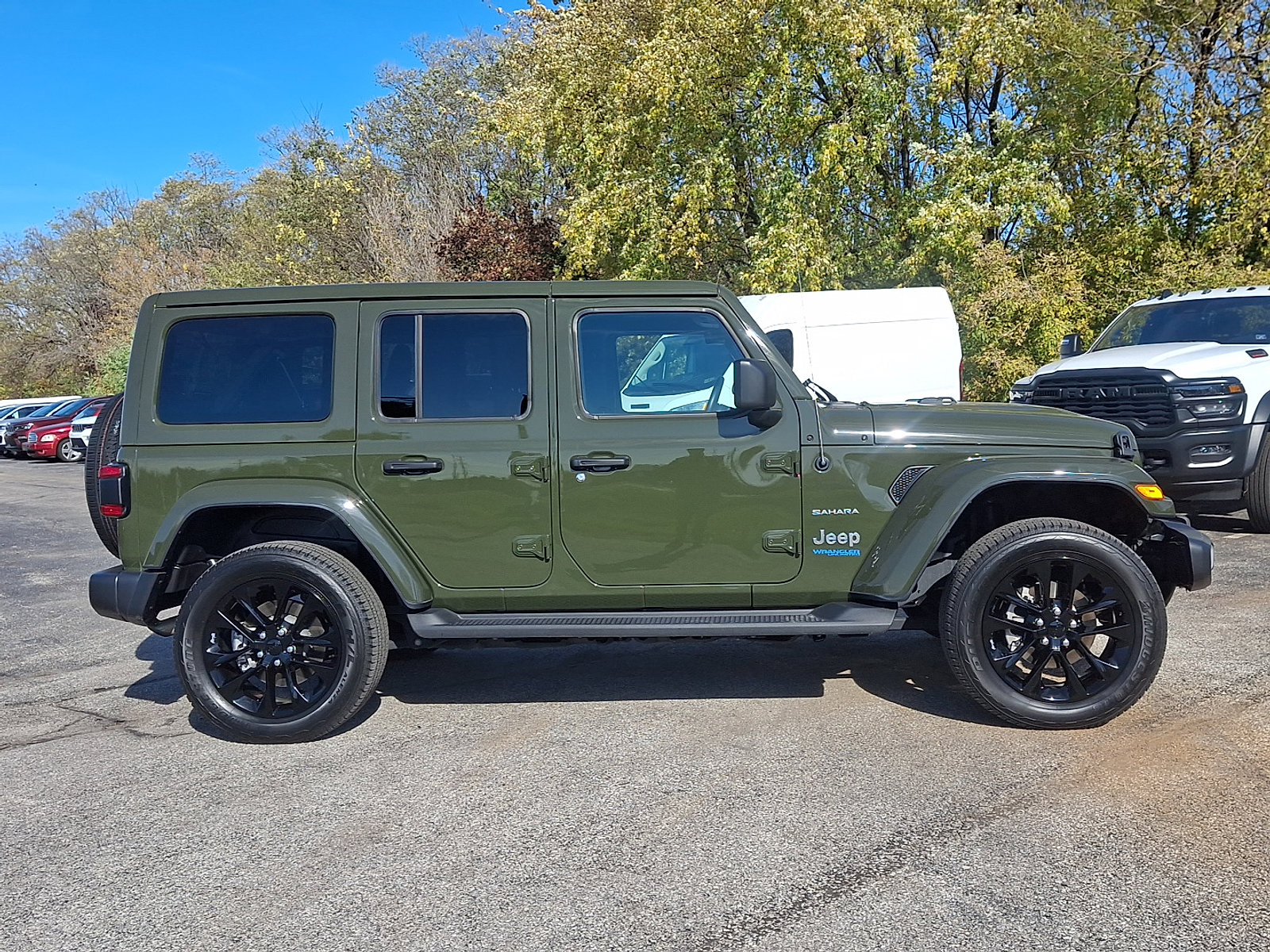 Used 2021 Jeep Wrangler Unlimited Sahara w/ Cold Weather Group image 13