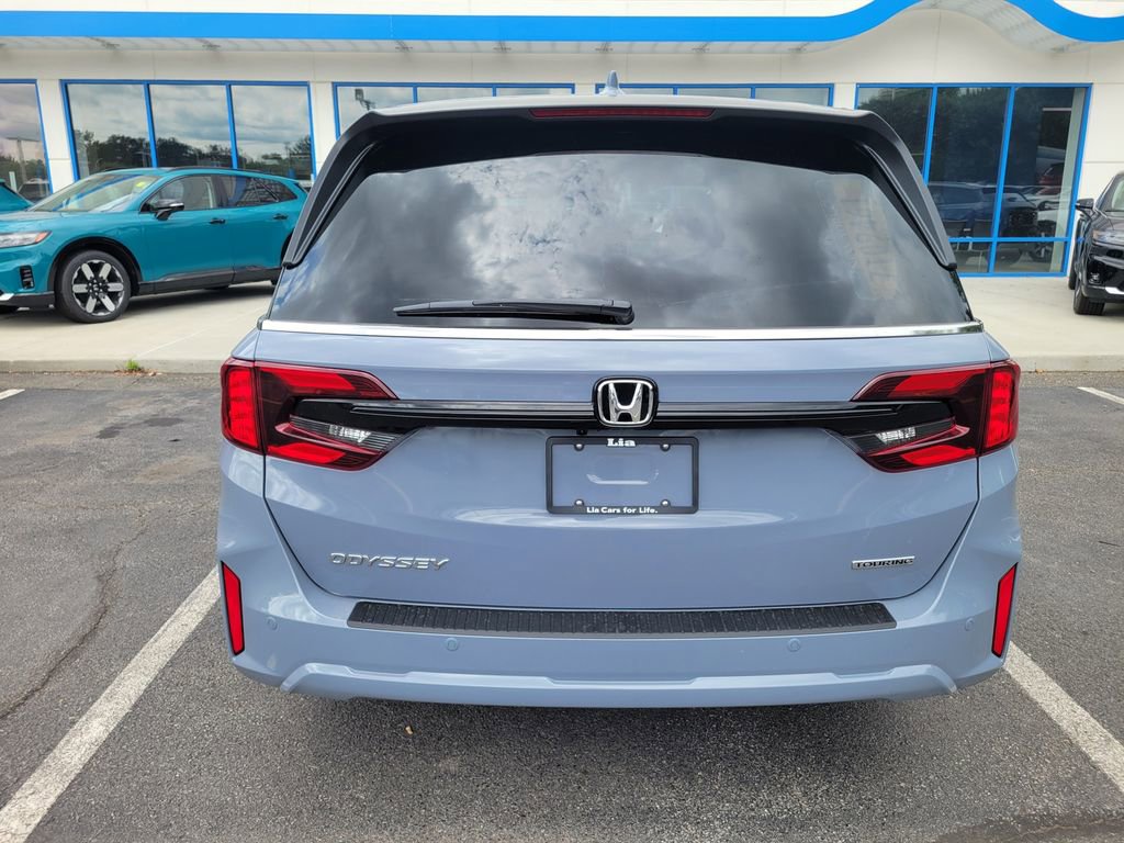 New 2026 Honda Odyssey Touring image 4