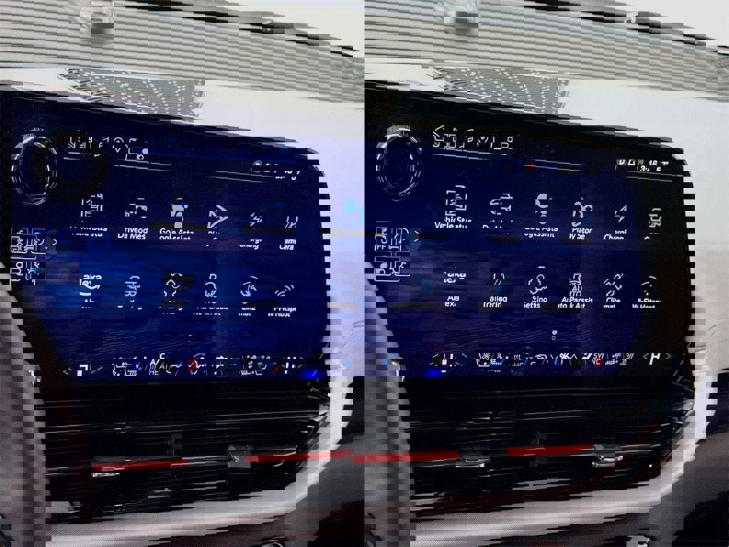 Used 2025 Chevrolet Silverado EV RST image 9