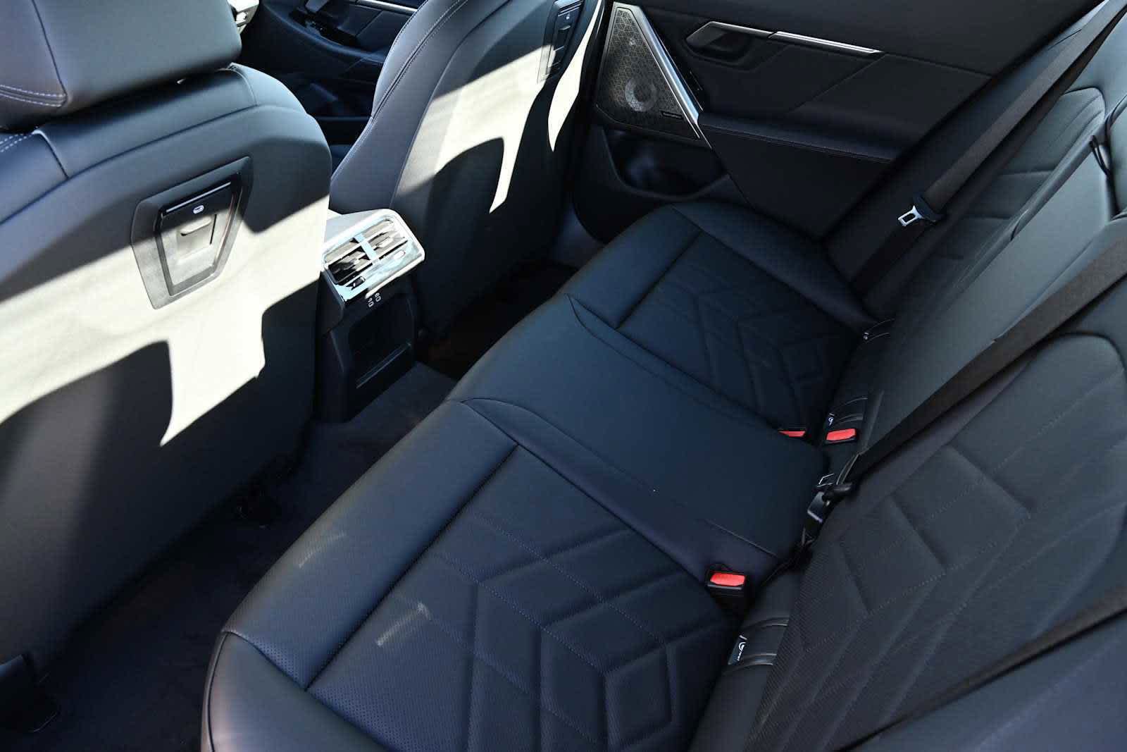 Used 2026 BMW 530i w/ M Sport Package RWD image 10