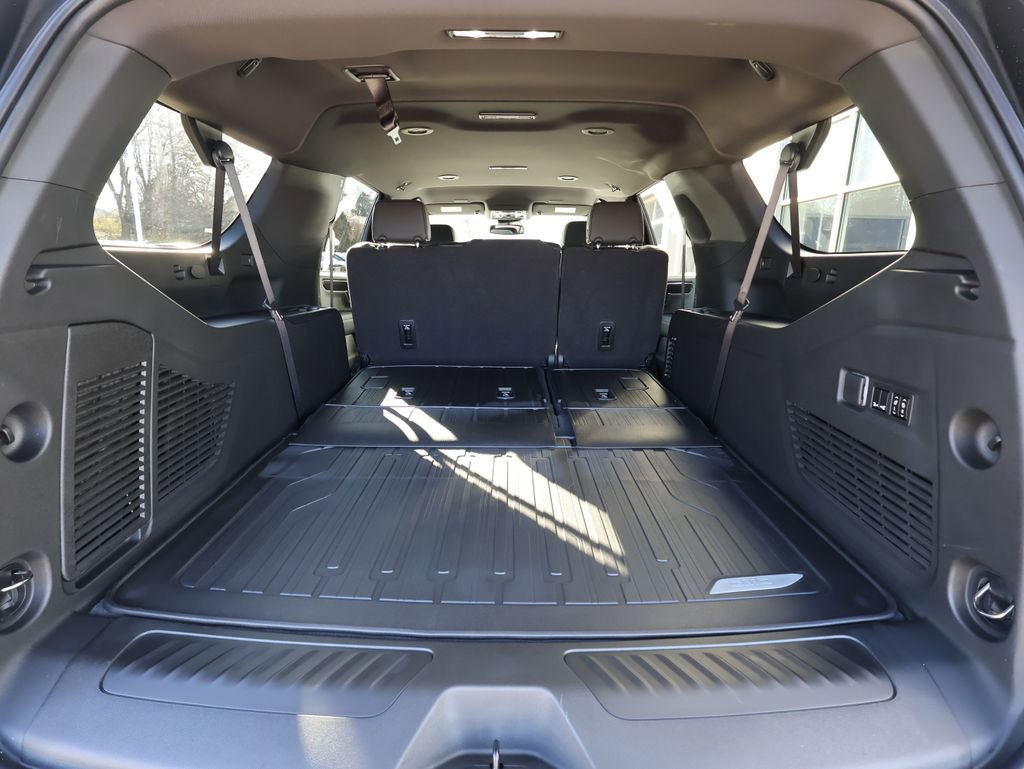 New 2026 GMC Yukon XL Elevation w/ LPO, Elevation Black Package image 35