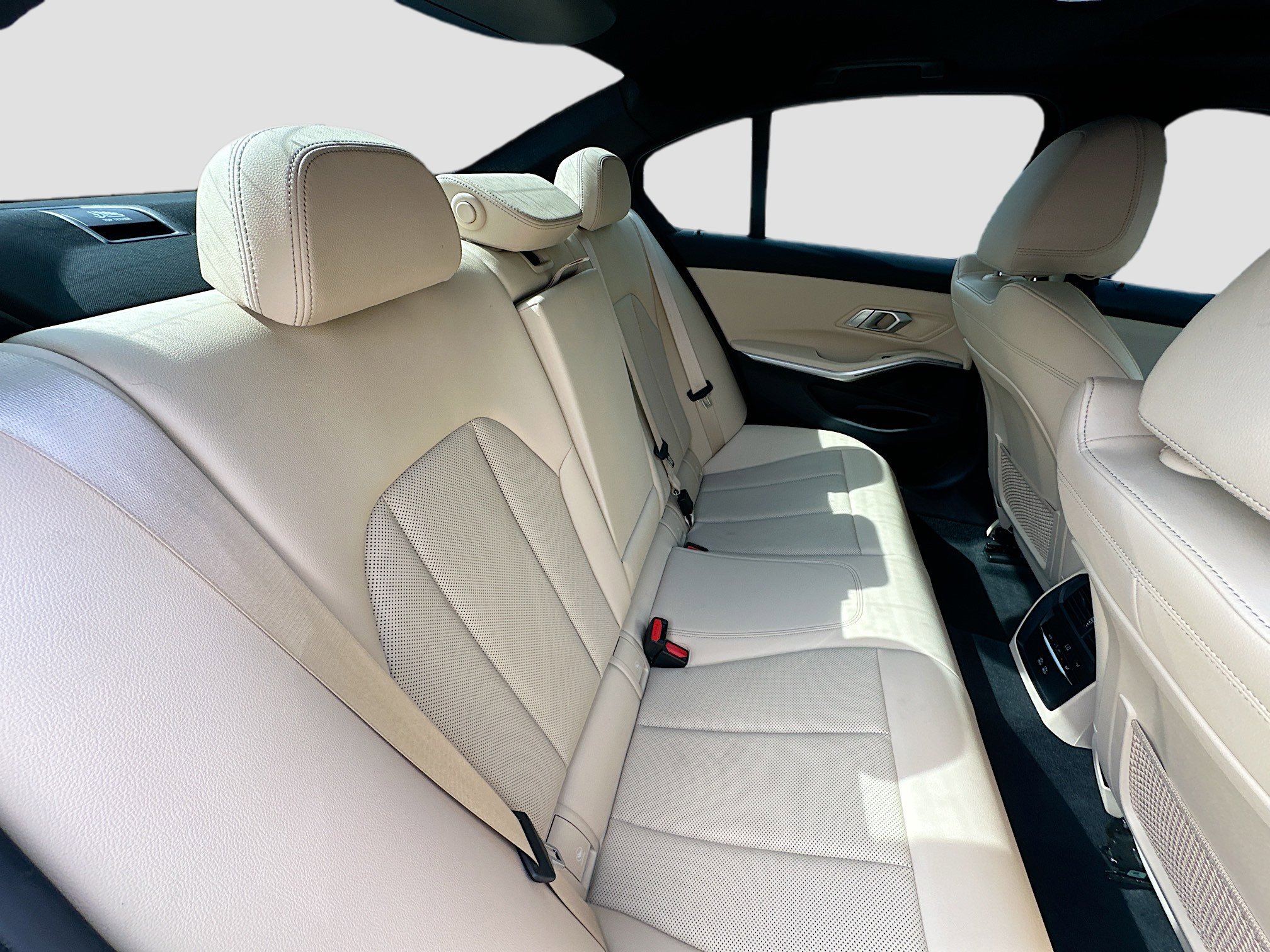 Certified 2022 BMW 330i Sedan w/ Driving Assistance Package image 30