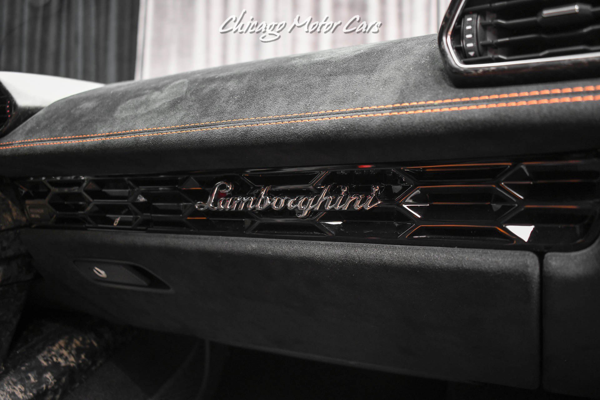 Used 2018 Lamborghini Huracan Performante image 24