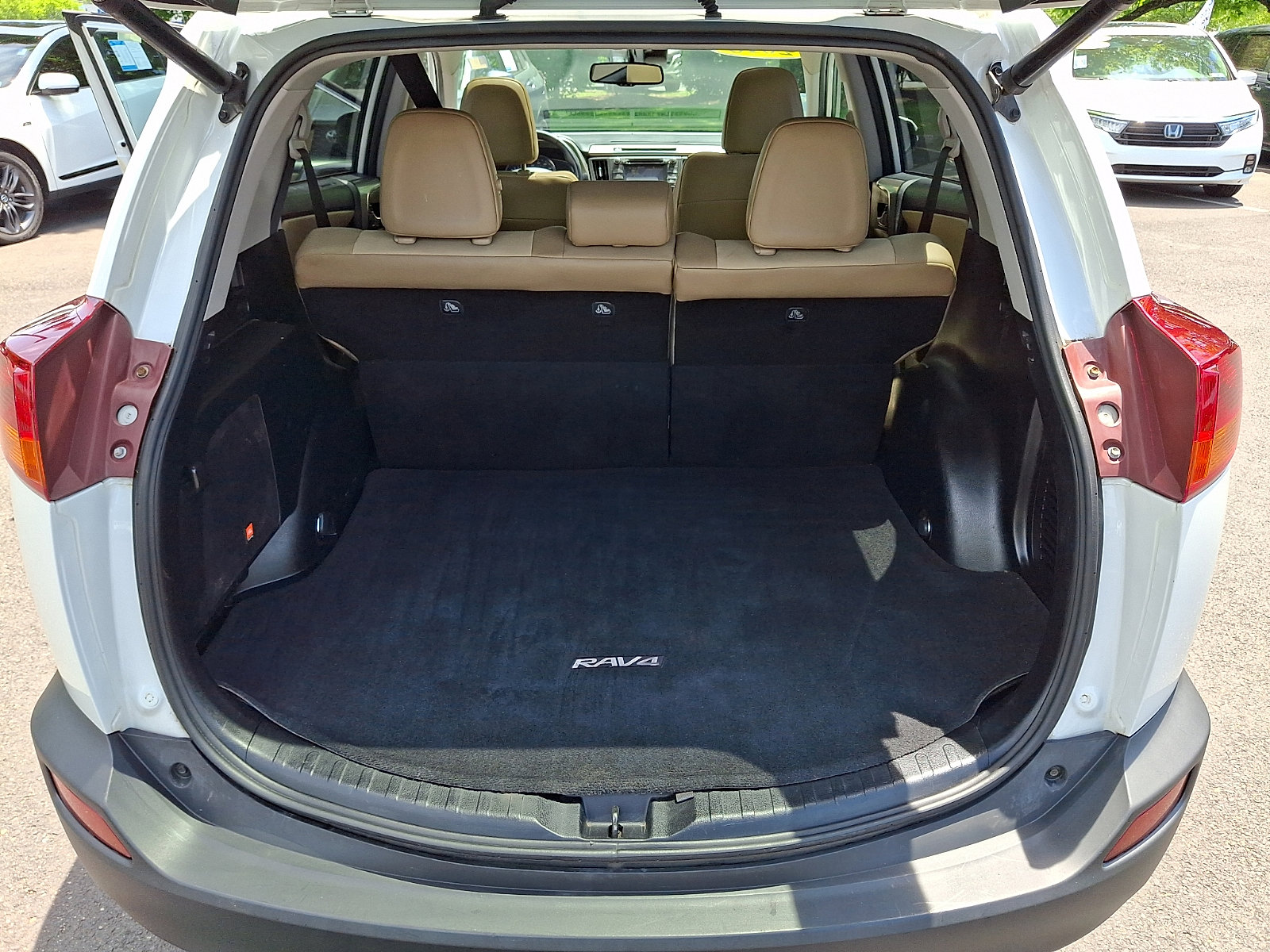 Used 2015 Toyota RAV4 Limited w/ Technology Package AWD/4WD image 29