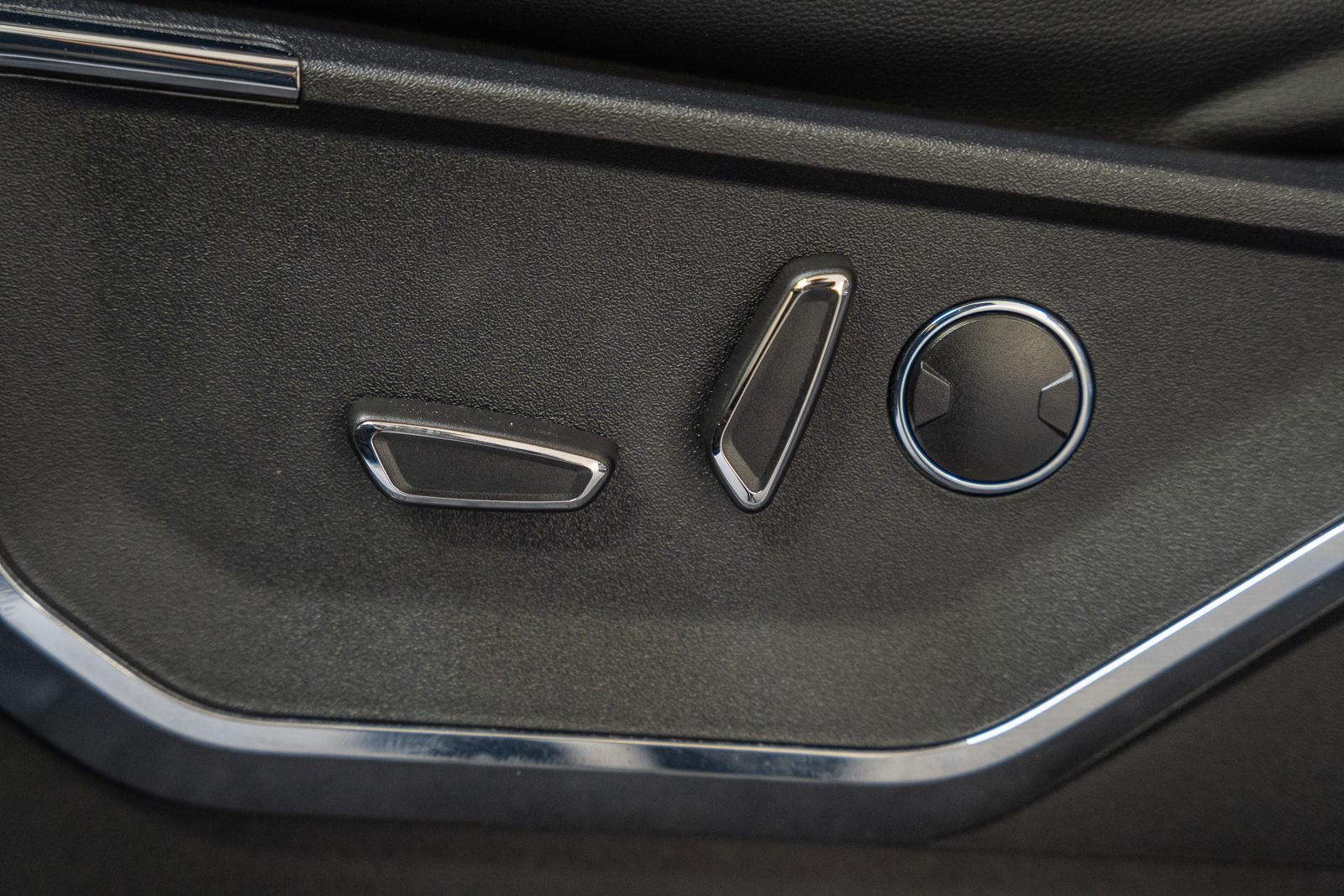 Certified 2023 Ford F150 Lariat w/ Equipment Group 502A High image 44