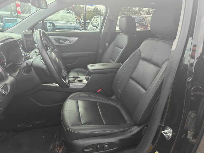 Used 2023 Chevrolet Blazer LT image 11