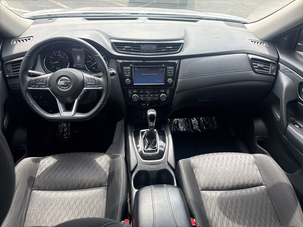 Used 2017 Nissan Rogue SV w/ SV Premium Package AWD/4WD image 22