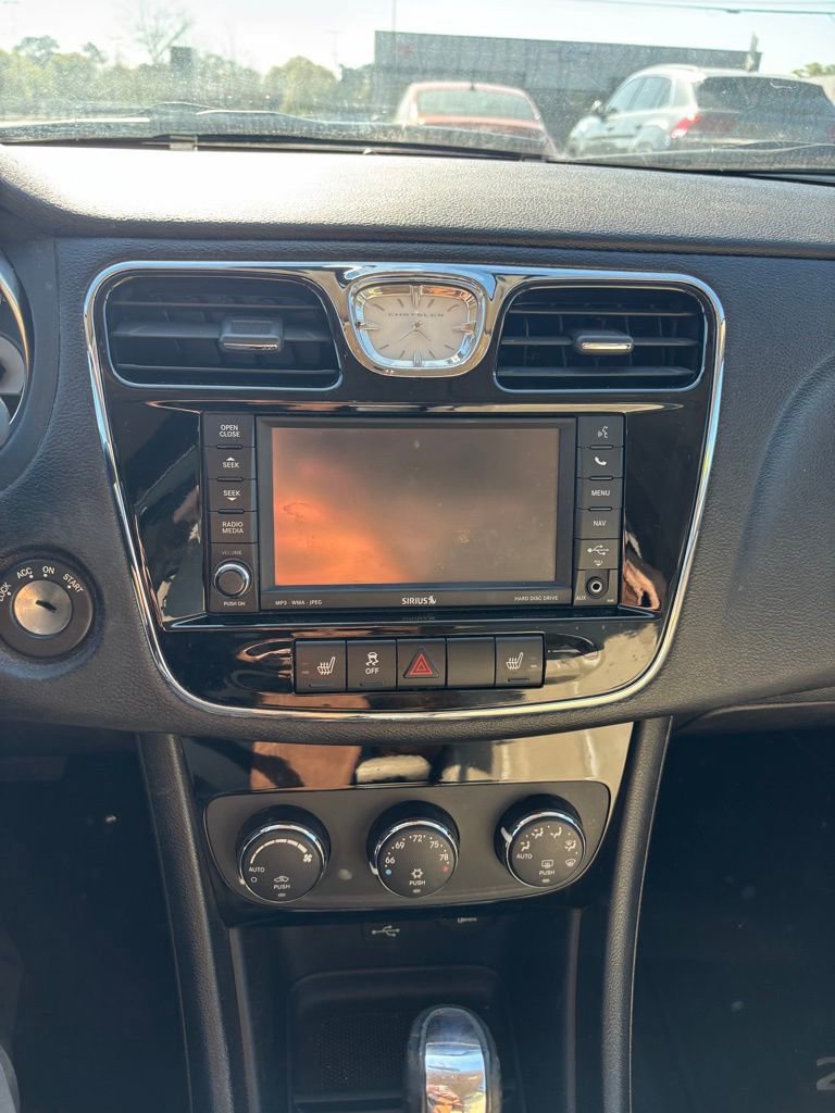 Used 2013 Chrysler 200 Limited w/ Sun/Sound Group image 17