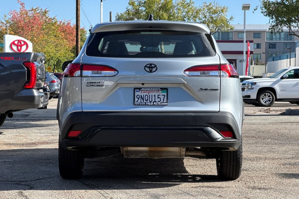 Certified 2025 Toyota Corolla Cross AWD Hybrid image 4