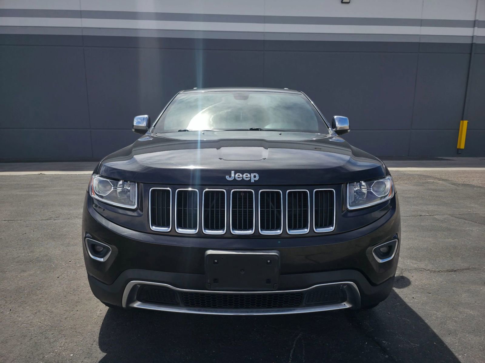 Used 2014 Jeep Grand Cherokee Limited RWD image 2