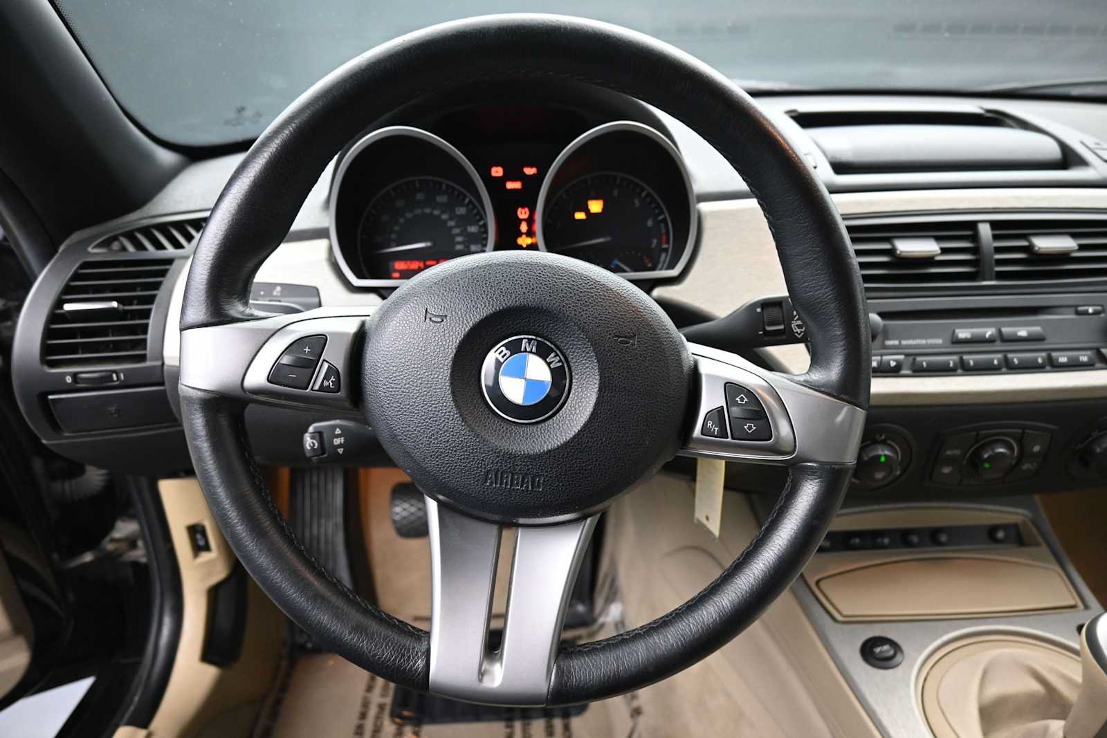 Used 2005 BMW Z4 3.0i RWD image 7