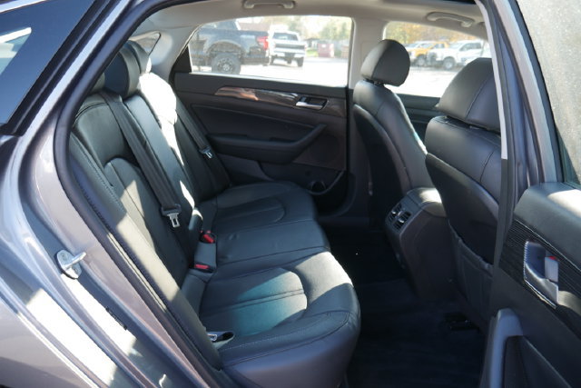Used 2018 Hyundai Sonata Limited w/ Winter Weather Package FWD image 25