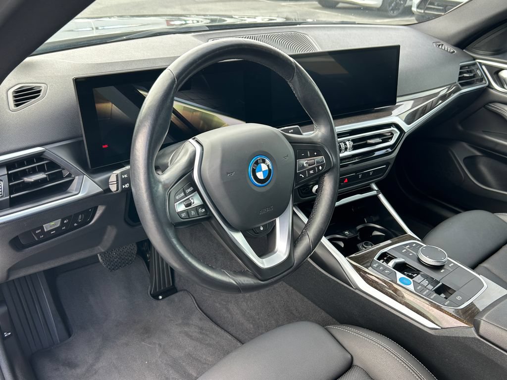 Used 2023 BMW i4 eDrive40 w/ Premium Package RWD image 13