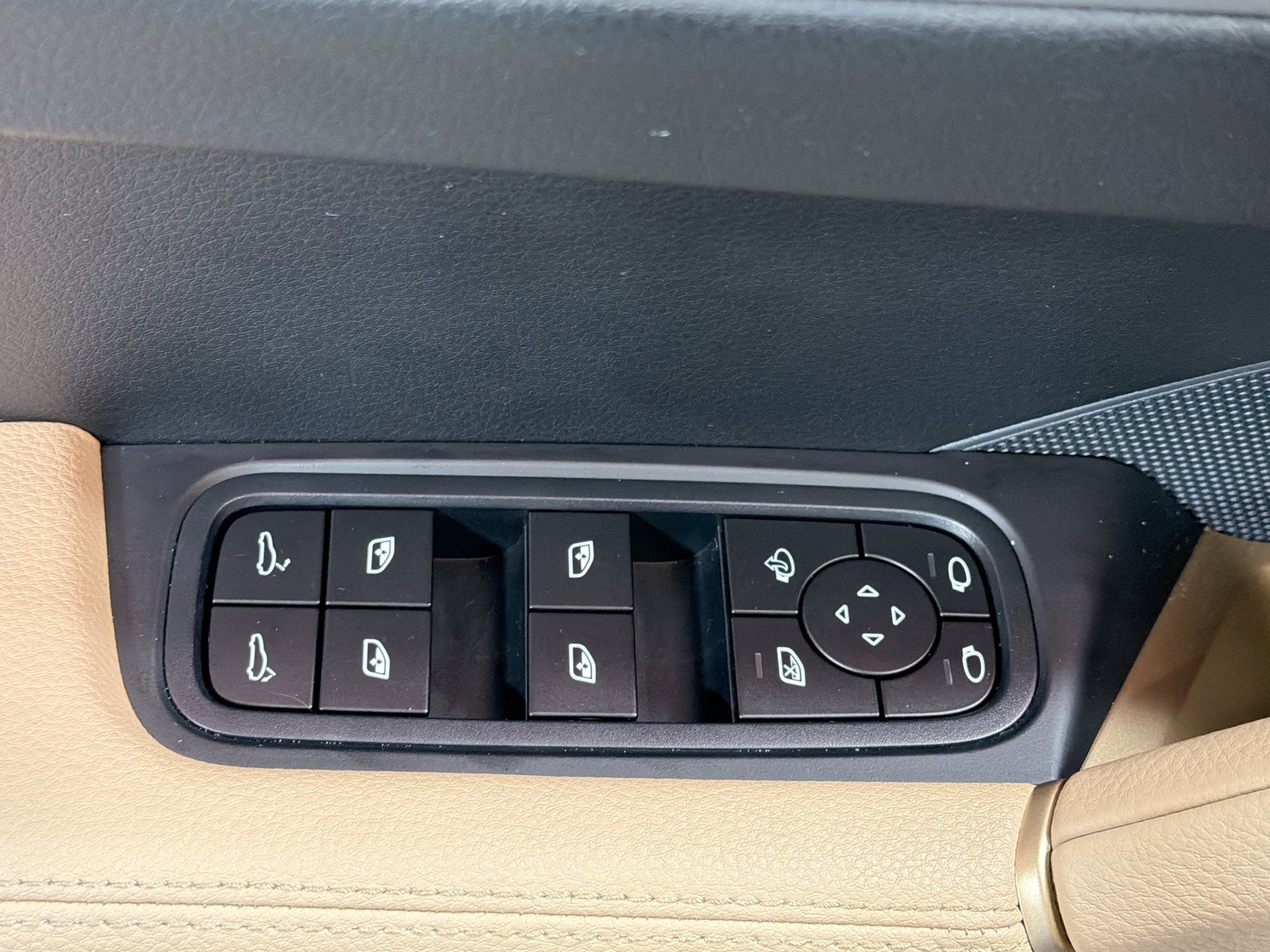 Certified 2026 Porsche Cayenne AWD/4WD image 22