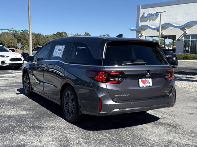 New 2026 Honda Odyssey Touring image 9