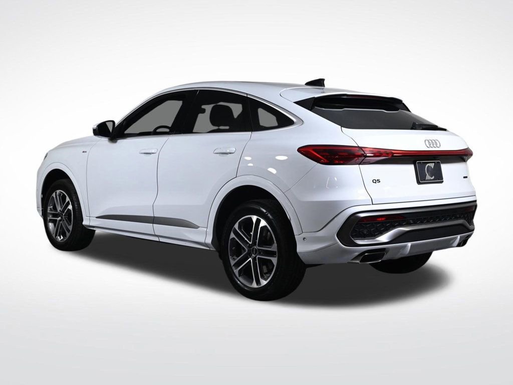 Used 2025 Audi Q5 Premium AWD/4WD image 3