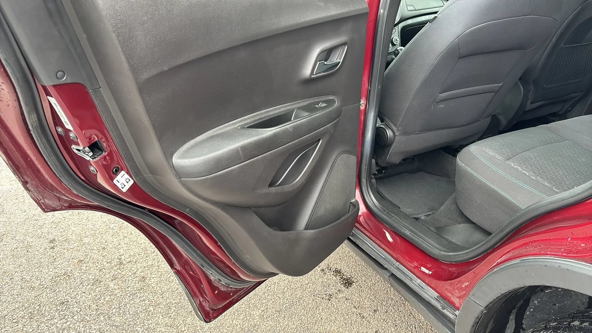 Used 2016 Chevrolet Trax LS AWD/4WD image 11