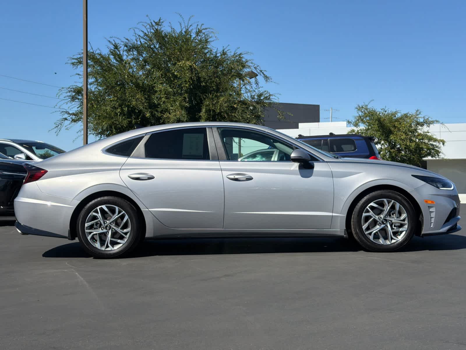 Used 2023 Hyundai Sonata SEL FWD image 6
